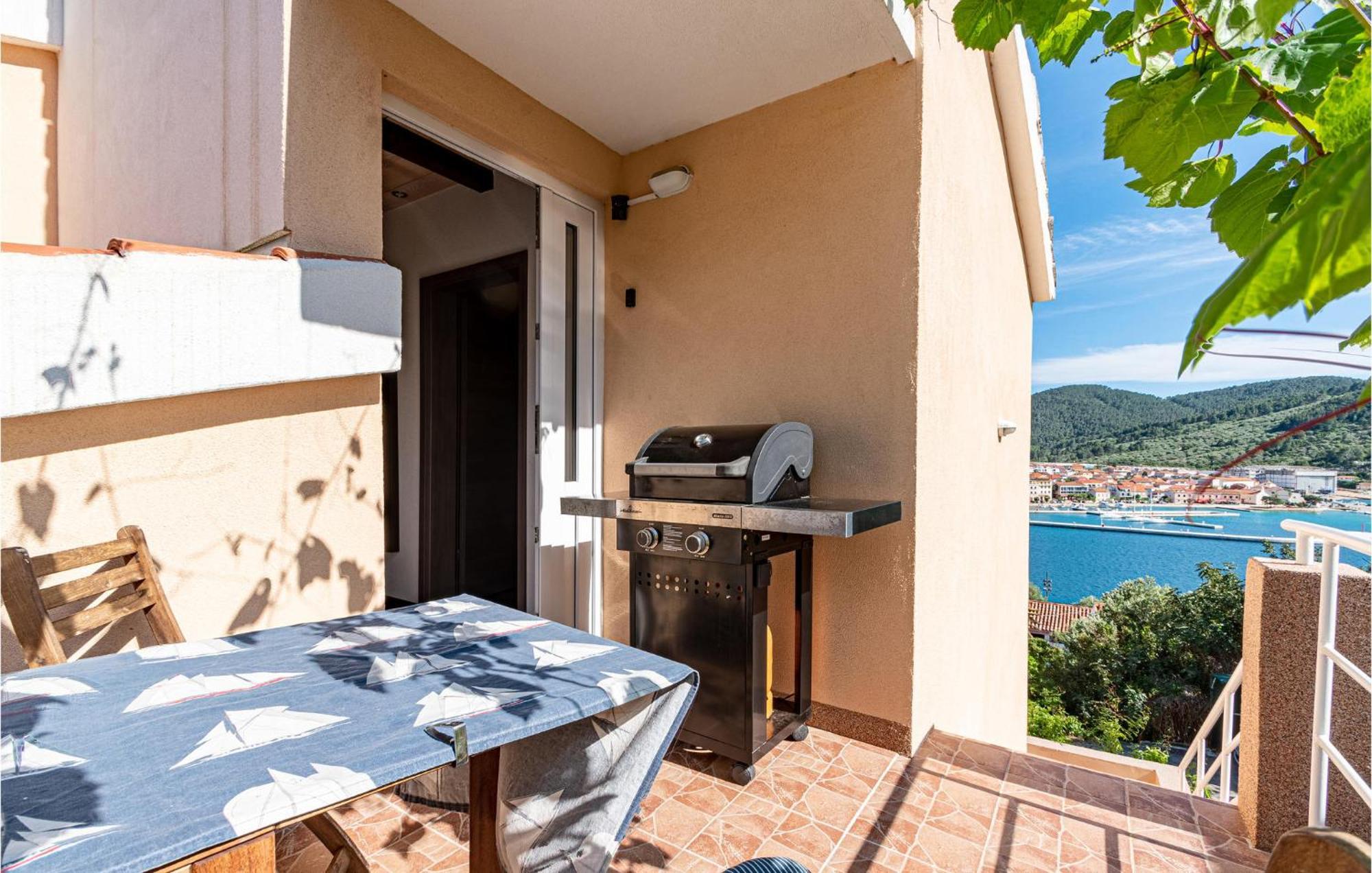 Stunning Apartment In Vela Luka With Wifi Extérieur photo
